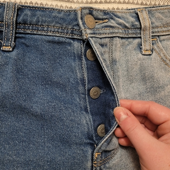 Hollister Two-tone Ultra High Rise Mom Short Size 9/29 - Picture 2 of 14